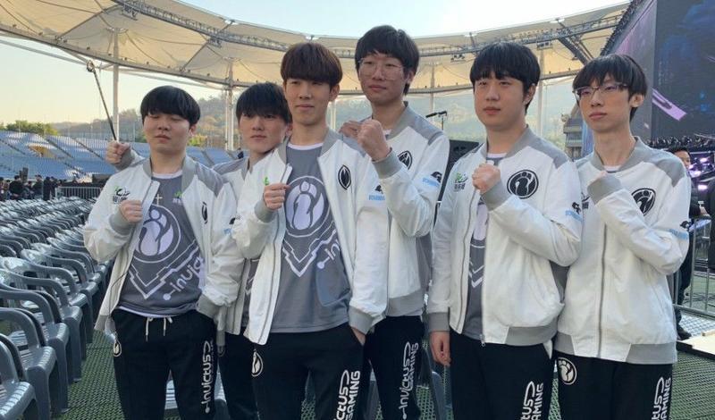 中在另一半 中在另一半